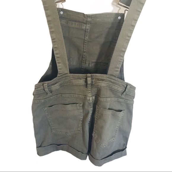 ARDENE Short Overalls With Pockets Camo Olive Green Sz X Small - Picture 10 of 12